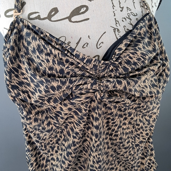 Michael Kors Women Cheetah Print One Piece Halter Top/Strapless Swimsuit Size 10 - Picture 4 of 8